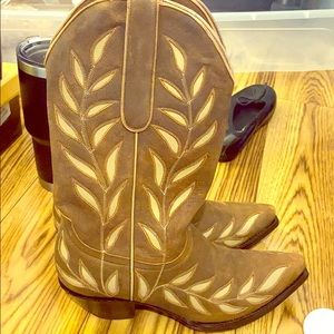 Cow girl boots 8 1/2